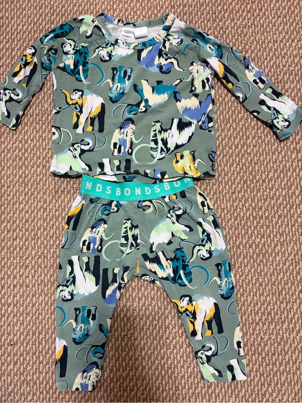 Bonds size 12-18M Kids Pajama Set